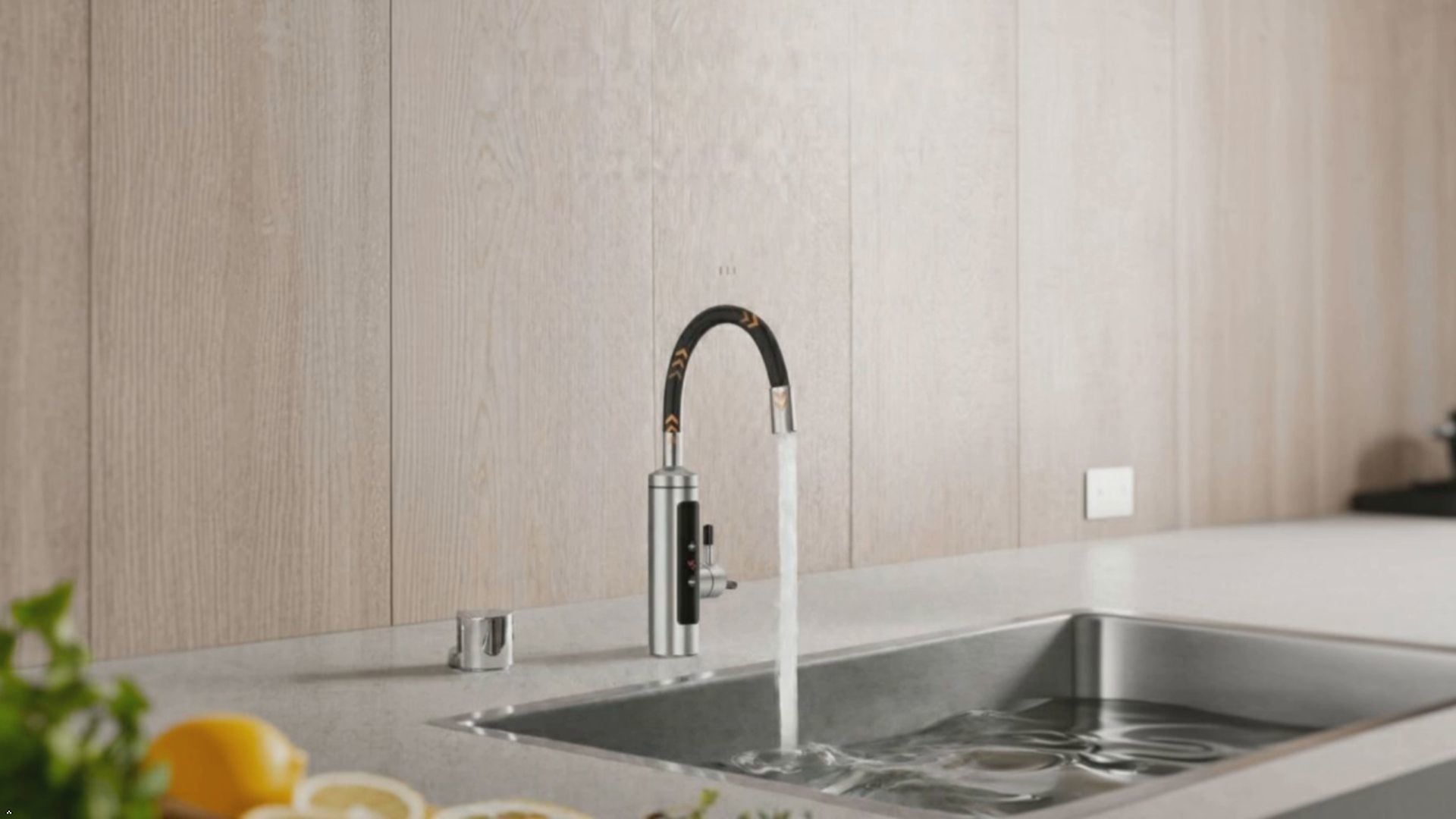 Elektrischer Wasserhahn mit Durchlauferhitzer – Sofort heißes Wasser, 3000W, 360° schwenkbar, LED‑Display